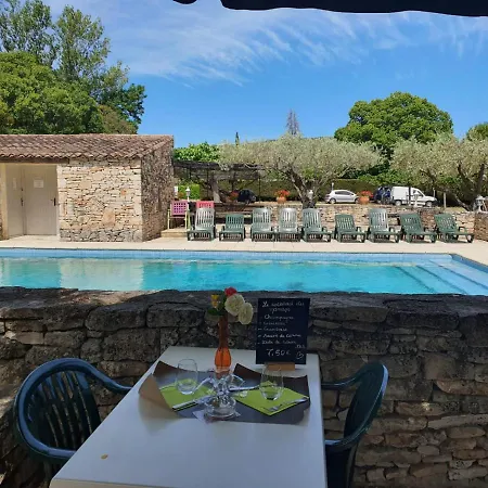 Logis Restaurant L'escarbille מלון Saint-Martin-dʼArdèche