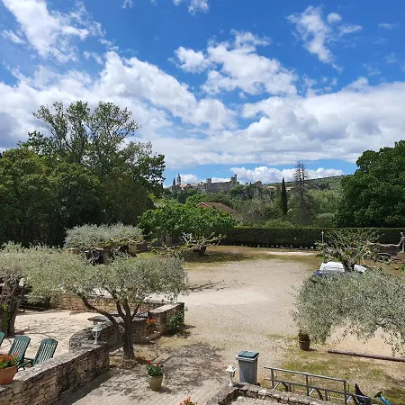 Logis Restaurant L'escarbille מלון 3*