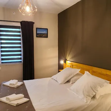 מלון Logis Restaurant L'escarbille 3*