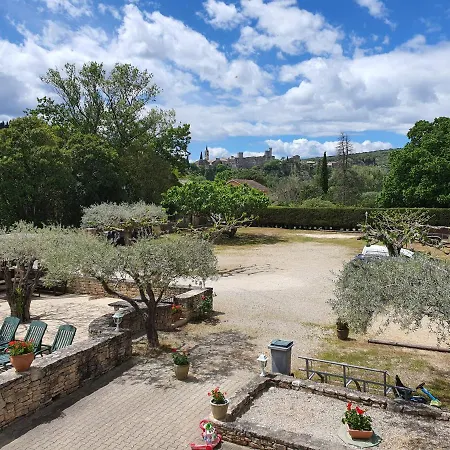 מלון Logis Restaurant L'escarbille 3*