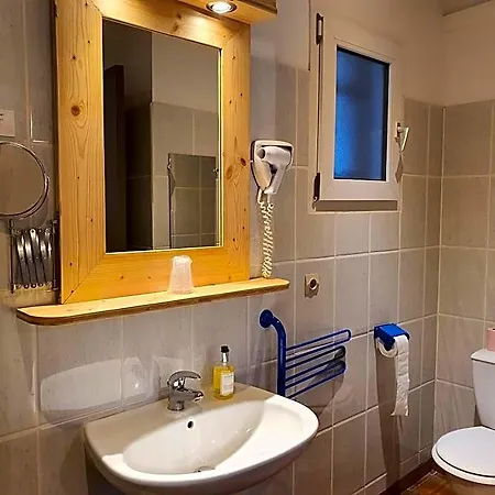 Logis Restaurant L'escarbille 3* Saint-Martin-dʼArdèche
