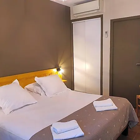 酒店 Logis Restaurant L'escarbille 3*